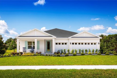 House in Clermont, Florida 4 bedrooms, 236.99 sq.m. № 1583369 - photo 1