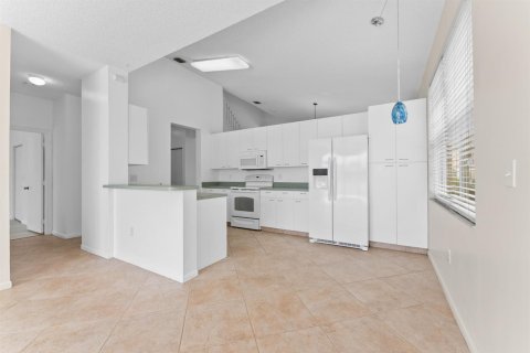 Villa ou maison à vendre à Pembroke Pines, Floride: 3 chambres, 165.18 m2 № 2088216 - photo 11