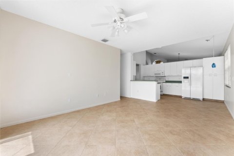 Villa ou maison à vendre à Pembroke Pines, Floride: 3 chambres, 165.18 m2 № 2088216 - photo 13