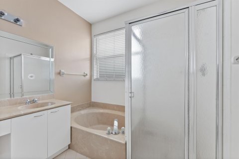 Villa ou maison à vendre à Pembroke Pines, Floride: 3 chambres, 165.18 m2 № 2088216 - photo 18