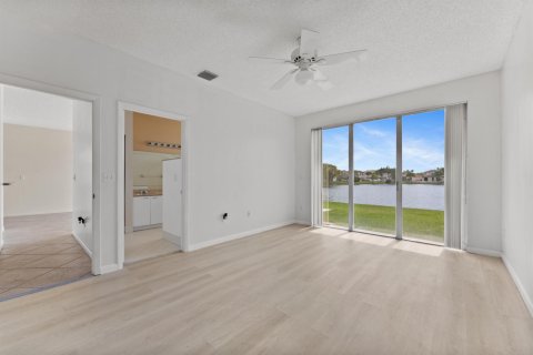 Villa ou maison à vendre à Pembroke Pines, Floride: 3 chambres, 165.18 m2 № 2088216 - photo 15