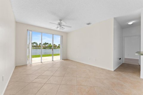 Villa ou maison à vendre à Pembroke Pines, Floride: 3 chambres, 165.18 m2 № 2088216 - photo 12