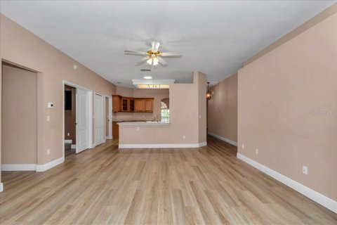 House in Clermont, Florida 2 bedrooms, 197.32 sq.m. № 1866778 - photo 25