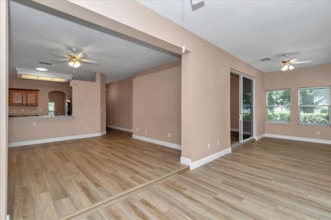 House in Clermont, Florida 2 bedrooms, 197.32 sq.m. № 1866778 - photo 26