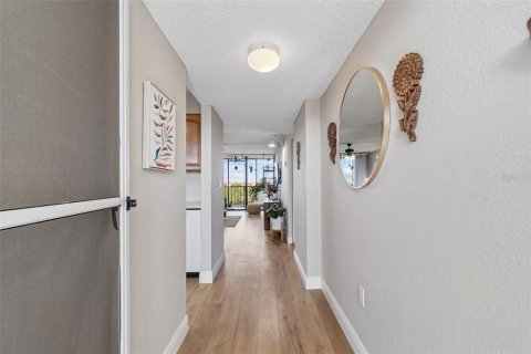 Снять в аренду кондоминиум в Клируотер, Флорида 4 комнаты, 89.19м2, № 2114862 - фото 7