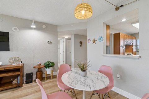 Снять в аренду кондоминиум в Клируотер, Флорида 4 комнаты, 89.19м2, № 2114862 - фото 19
