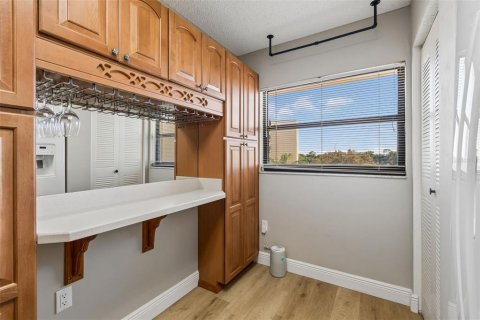 Снять в аренду кондоминиум в Клируотер, Флорида 4 комнаты, 89.19м2, № 2114862 - фото 14