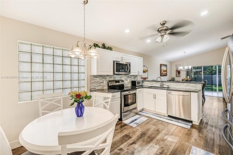 Купить виллу или дом в Бойнтон-Бич, Флорида 6 комнат, 169.27м2, № 1969741 - фото 22