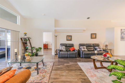 Купить виллу или дом в Бойнтон-Бич, Флорида 6 комнат, 169.27м2, № 1969741 - фото 18