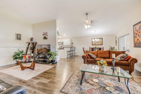 Купить виллу или дом в Бойнтон-Бич, Флорида 6 комнат, 169.27м2, № 1969741 - фото 25