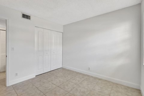Copropriété à louer à Boca Raton, Floride: 2 chambres, 89.74 m2 № 2426783 - photo 12