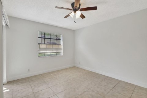 Copropriété à louer à Boca Raton, Floride: 2 chambres, 89.74 m2 № 2426783 - photo 13