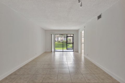 Copropriété à louer à Boca Raton, Floride: 2 chambres, 89.74 m2 № 2426783 - photo 5