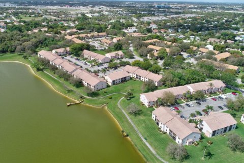 Copropriété à louer à Boca Raton, Floride: 2 chambres, 89.74 m2 № 2426783 - photo 28