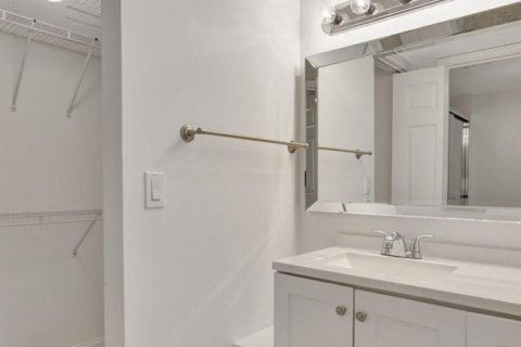 Copropriété à louer à Boca Raton, Floride: 2 chambres, 89.74 m2 № 2426783 - photo 17