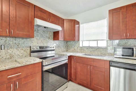 Copropriété à louer à Boca Raton, Floride: 2 chambres, 89.74 m2 № 2426783 - photo 7