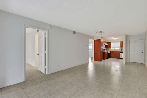 Copropriété à louer à Boca Raton, Floride: 2 chambres, 89.74 m2 № 2426783 - photo 4