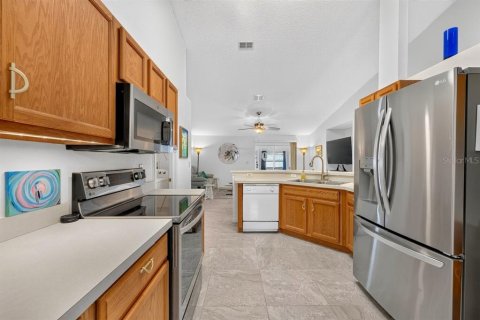 House in Edgewater, Florida 3 bedrooms, 150.59 sq.m. № 2408210 - photo 9