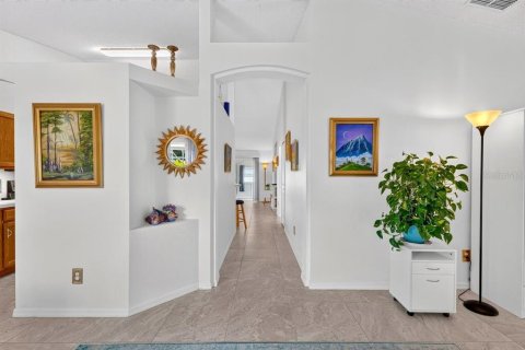 House in Edgewater, Florida 3 bedrooms, 150.59 sq.m. № 2408210 - photo 4