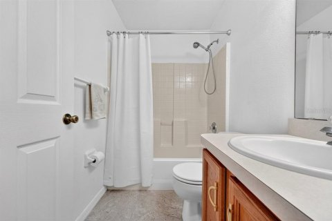 House in Edgewater, Florida 3 bedrooms, 150.59 sq.m. № 2408210 - photo 18