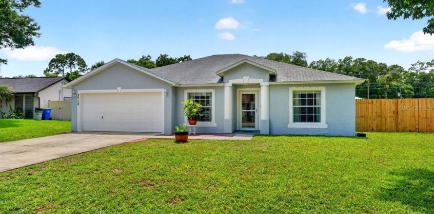 House in Edgewater, Florida 3 bedrooms, 150.59 sq.m. № 2408210