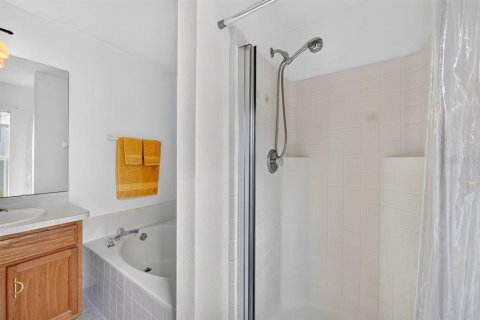 House in Edgewater, Florida 3 bedrooms, 150.59 sq.m. № 2408210 - photo 29