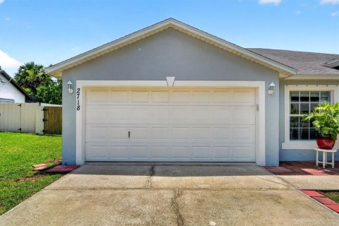 House in Edgewater, Florida 3 bedrooms, 150.59 sq.m. № 2408210 - photo 2