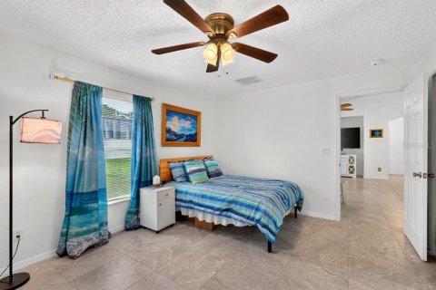 House in Edgewater, Florida 3 bedrooms, 150.59 sq.m. № 2408210 - photo 26