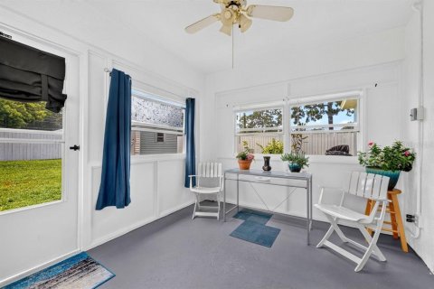 House in Edgewater, Florida 3 bedrooms, 150.59 sq.m. № 2408210 - photo 30