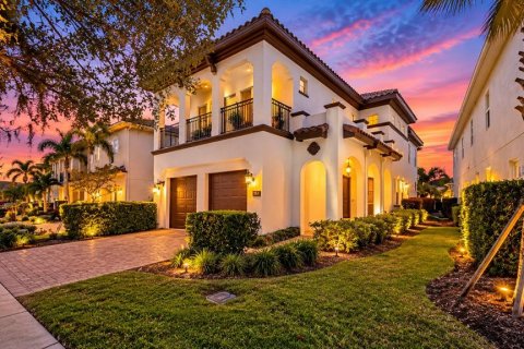Villa ou maison à vendre à Four Corners, Floride: 4 chambres, 288.93 m2 № 2419339 - photo 3
