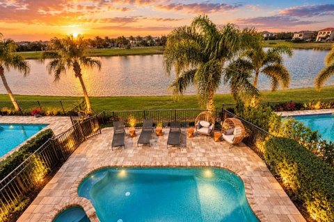 Villa ou maison à vendre à Four Corners, Floride: 4 chambres, 288.93 m2 № 2419339 - photo 2