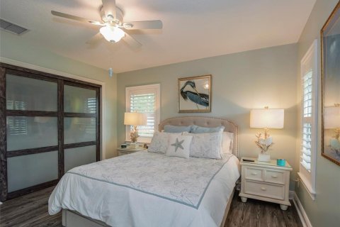 House in Vero Beach, Florida 3 bedrooms, 157.66 sq.m. № 2406553 - photo 19
