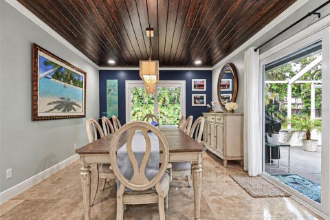 House in Vero Beach, Florida 3 bedrooms, 157.66 sq.m. № 2406553 - photo 13