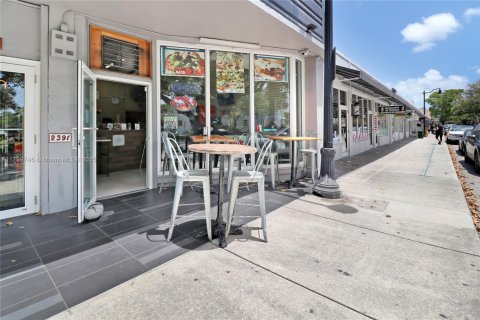 Купить коммерческую недвижимость в Майами, Флорида № 2035425 - фото 9