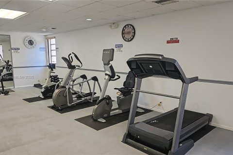 Condo in Lauderhill, Florida, 2 bedrooms  № 1786903 - photo 3