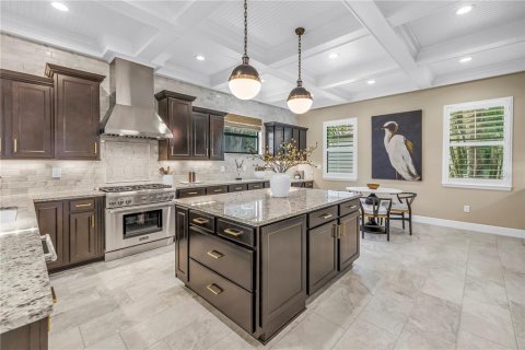 Купить виллу или дом в Брейдентон, Флорида 15 комнат, 405.33м2, № 2214482 - фото 16