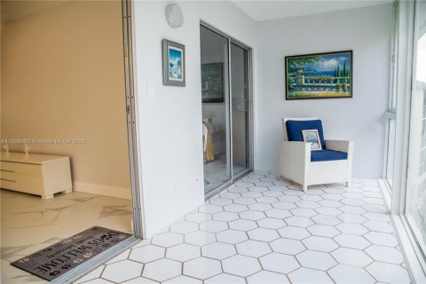 Condo in Coconut Creek, Florida, 2 bedrooms  № 1949863 - photo 27