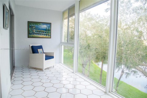 Condo in Coconut Creek, Florida, 2 bedrooms  № 1949863 - photo 26