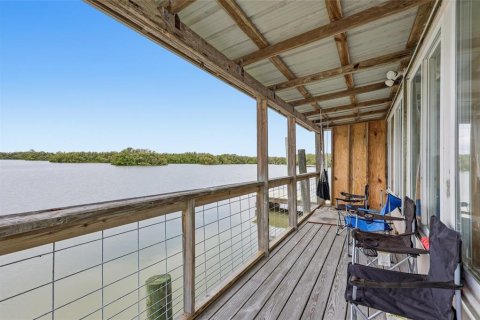 Commercial property in Cedar Key, Florida 216.46 sq.m. № 2213774 - photo 19