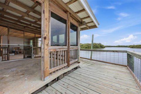 Commercial property in Cedar Key, Florida 216.46 sq.m. № 2213774 - photo 6