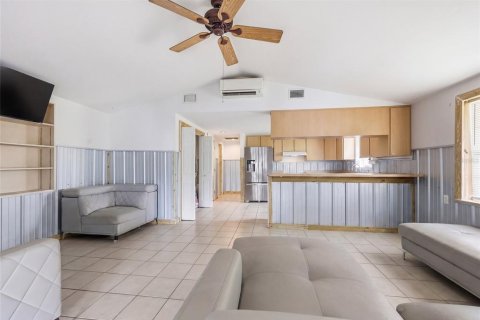 Commercial property in Cedar Key, Florida 216.46 sq.m. № 2213774 - photo 13
