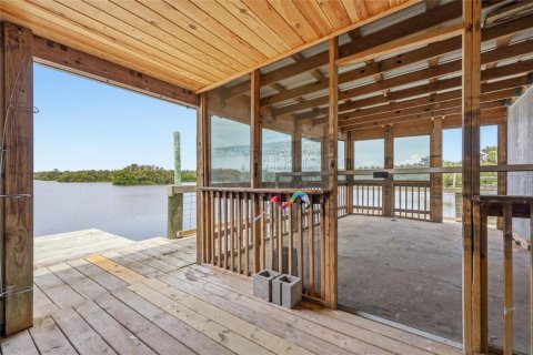 Commercial property in Cedar Key, Florida 216.46 sq.m. № 2213774 - photo 18
