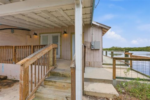Commercial property in Cedar Key, Florida 216.46 sq.m. № 2213774 - photo 26