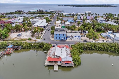 Commercial property in Cedar Key, Florida 216.46 sq.m. № 2213774 - photo 4