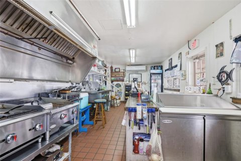 Commercial property in Cedar Key, Florida 216.46 sq.m. № 2213774 - photo 30