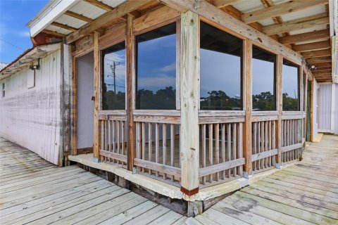 Commercial property in Cedar Key, Florida 216.46 sq.m. № 2213774 - photo 25