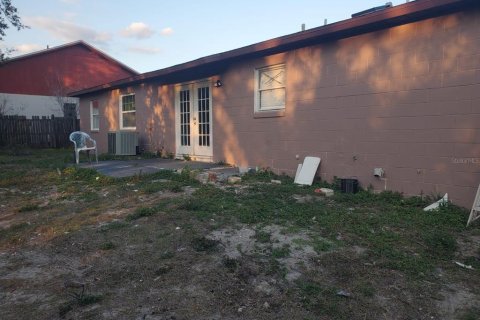 House in Orlando, Florida 4 bedrooms, 152.08 sq.m. № 1422790 - photo 22