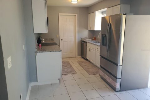 House in Orlando, Florida 4 bedrooms, 152.08 sq.m. № 1422790 - photo 14