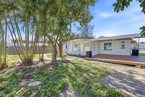House in Seminole, Florida 2 bedrooms, 109.9 sq.m. № 2141995 - photo 26