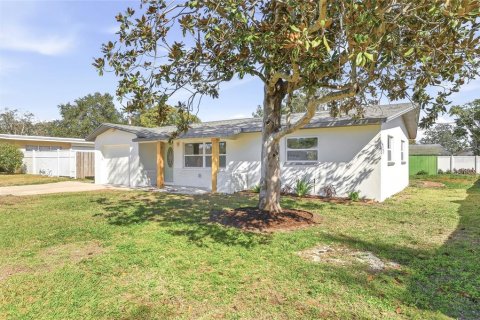 House in Seminole, Florida 2 bedrooms, 109.9 sq.m. № 2141995 - photo 30